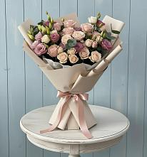 Букет цветов из:  Розы и Лизиантусы в Качалино