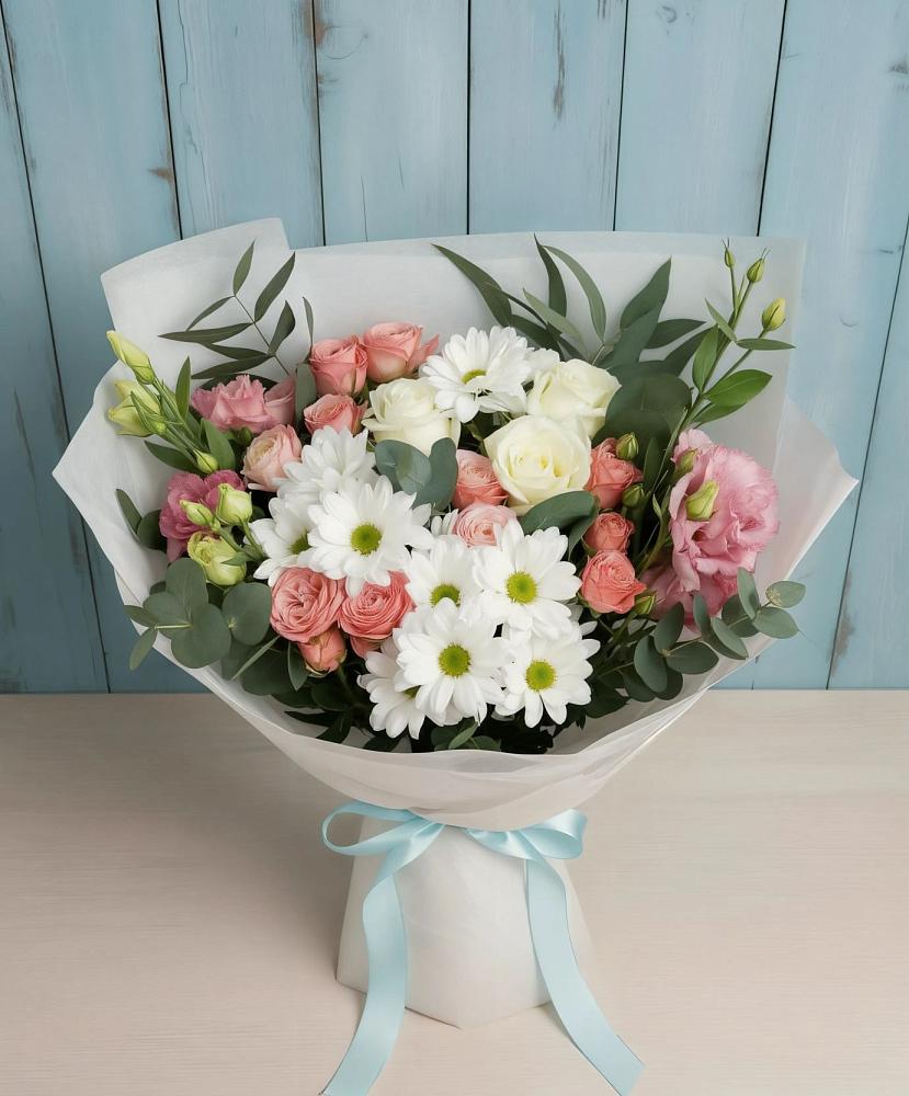 Букет цветов из: Розы, Лизиантусы и Хризантемы в Качалино
