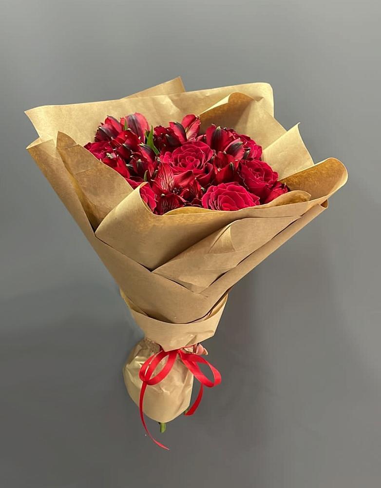 Букет цветов из: Альстромерии и Розы в Качалино