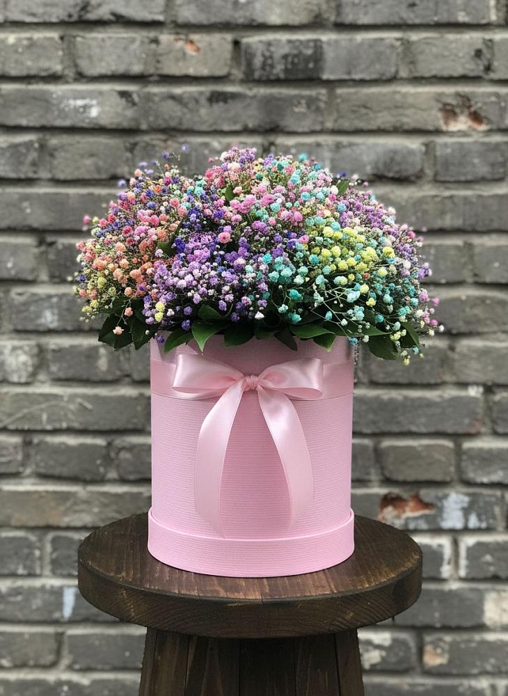 Цветочная композиция из Гипсофила и Розы в шляпной коробке в Качалино