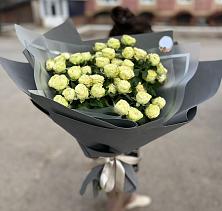 Букет Белые кустовые розы Солинеро в Качалино