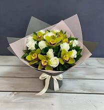 Букет цветов из:  Орхидеи и Розы в Качалино