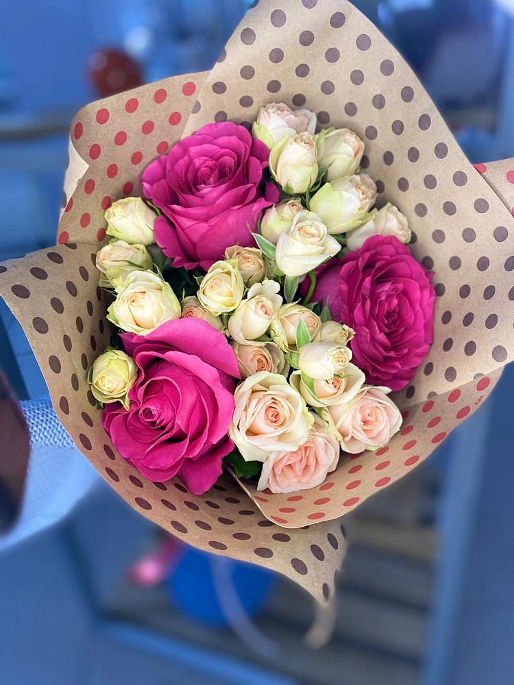 Букет цветов из: Розы в Качалино