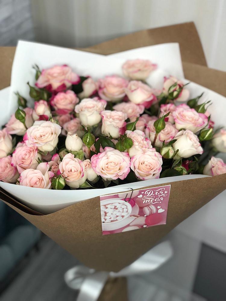 Букет цветов из: Розы в Качалино