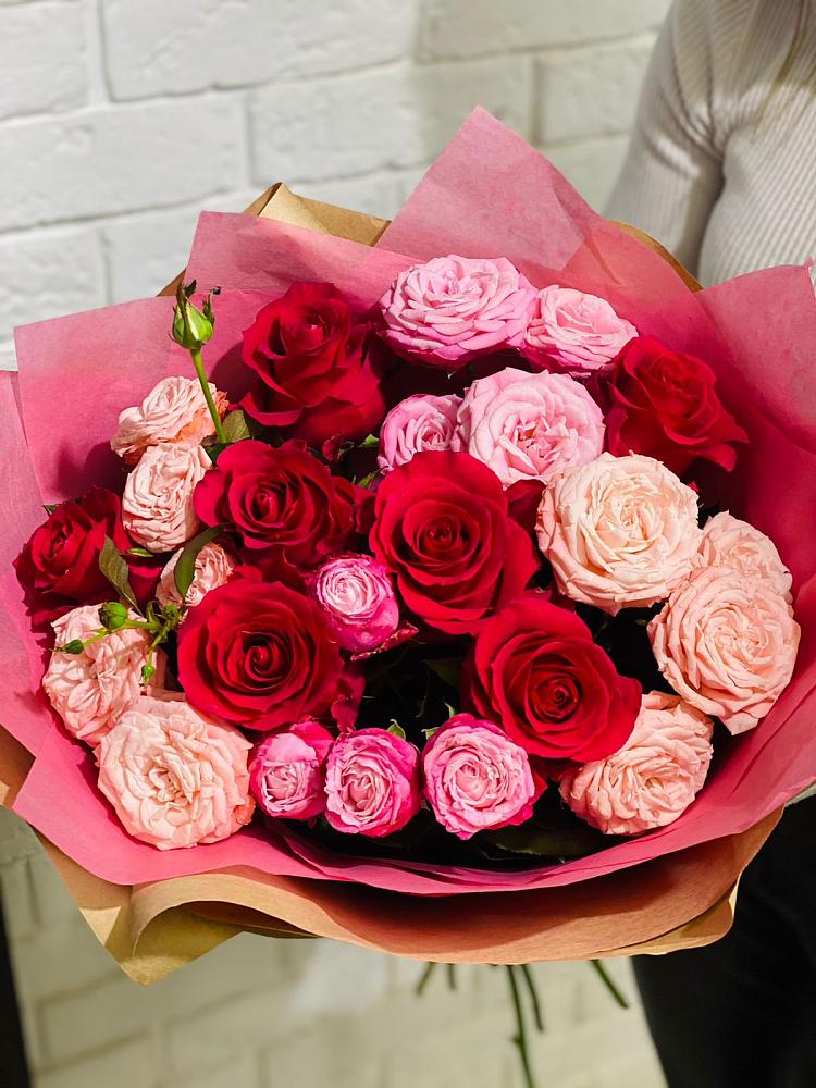 Букет цветов из: Розы в Качалино