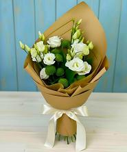 Букет цветов из:  Хризантемы и Лизиантусы в Качалино