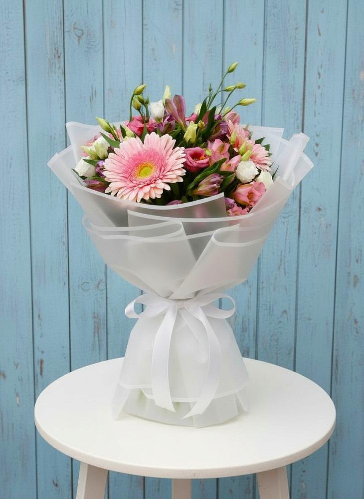 Букет цветов из: Герберы, Альстромерии и Лизиантусы в Качалино