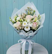 Букет цветов из:  Розы и Лизиантусы в Качалино
