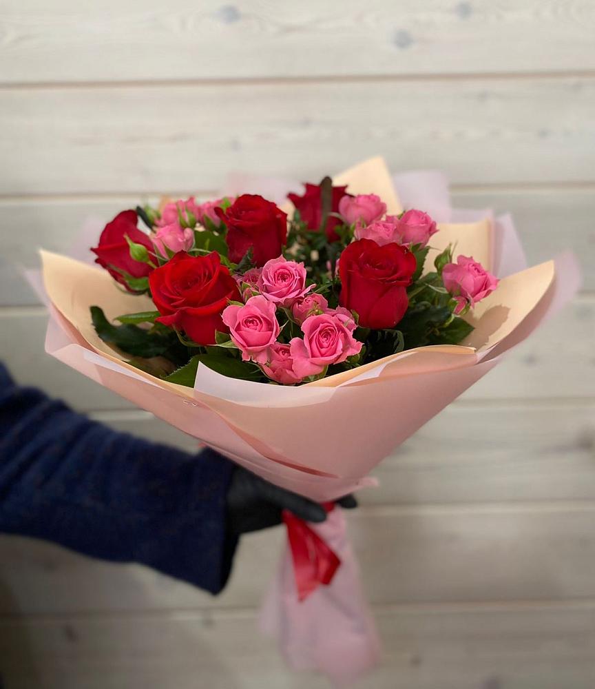 Букет цветов из: Розы в Качалино