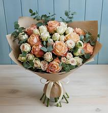 Букет цветов из:  Альстромерии и Розы в Качалино
