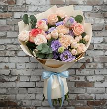 Букет цветов из:  Розы, Лизиантусы и Гвоздики в Качалино