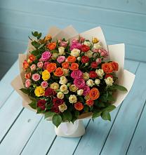 Букет Микс из разноцветных кустовых роз в Качалино