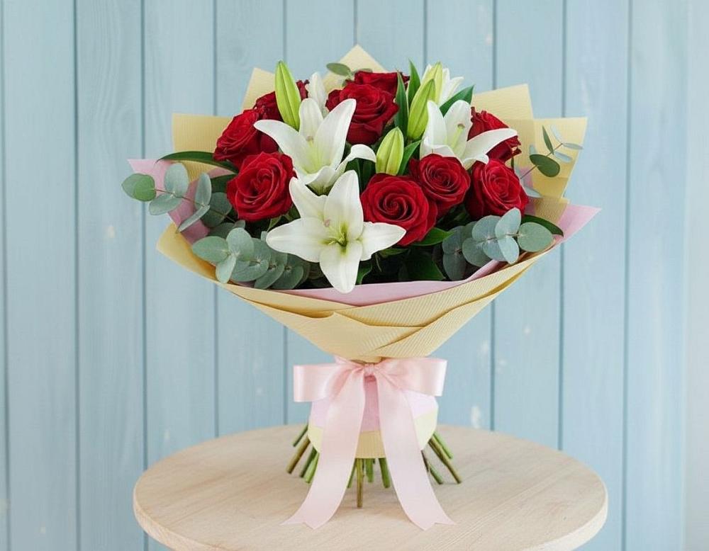 Букет цветов из: Лилии и Розы в Качалино